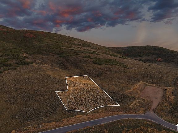2nd image of 886 Wasatch View Dr