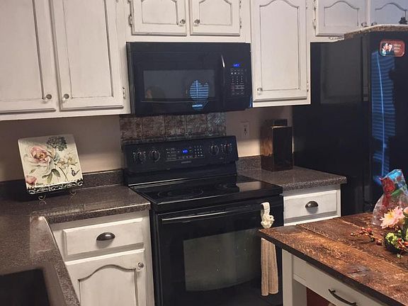 5th image of 2750 Baird Dr