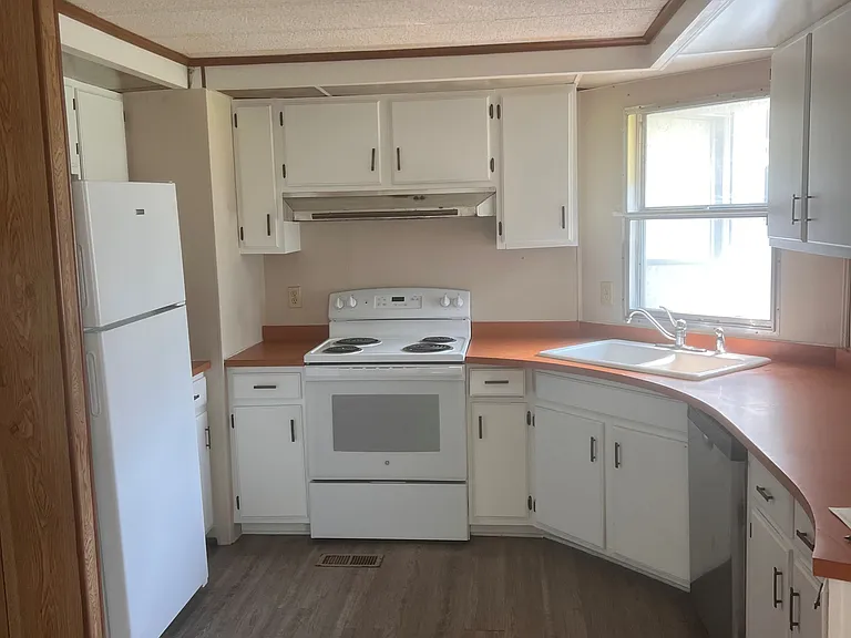 5413 Butler Rd — Photo 3