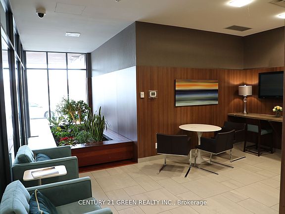 5th image of 260 Sackville St W #515