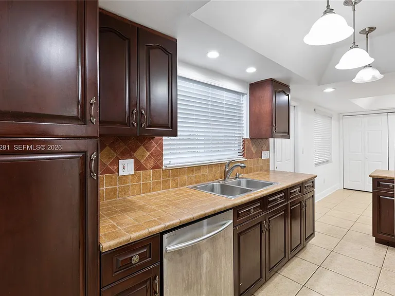5770 SW 55th St — Photo 19
