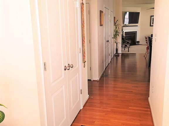 5th image of 24863 Magnolia Cir