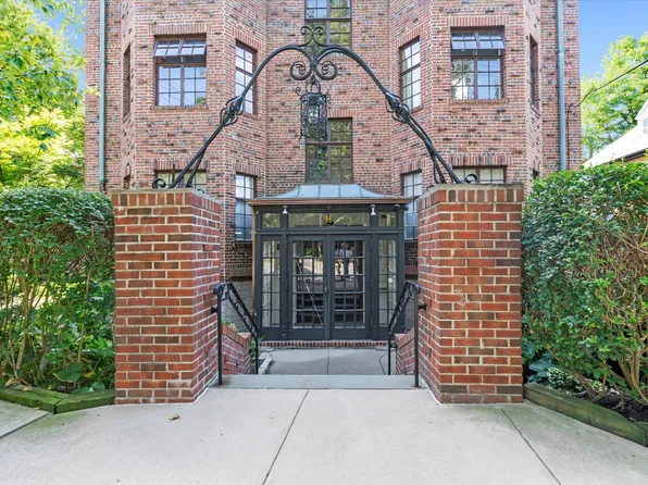 38-30 Douglaston Parkway image 12 of 15