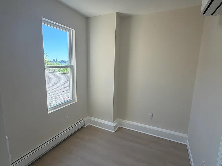 20 63rd St #5 — Photo 7