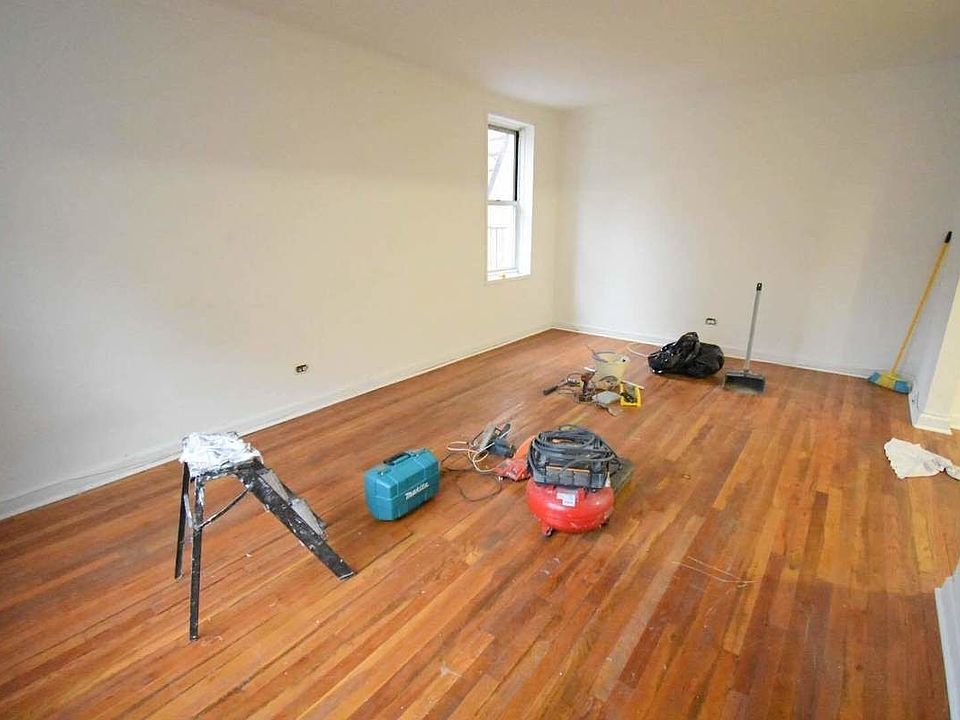 1st image of 6712 Yellowstone Blvd #6