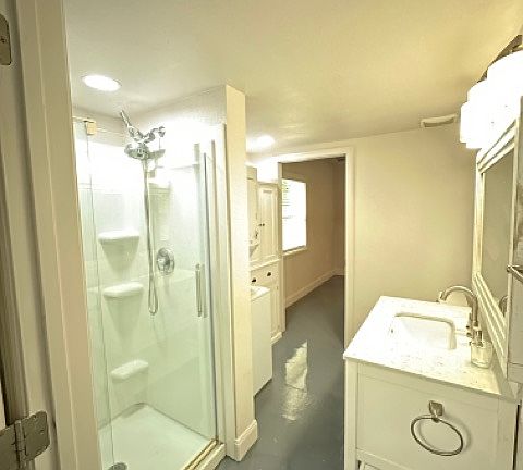 4th image of 2510 SE Lake Weir Ave #2