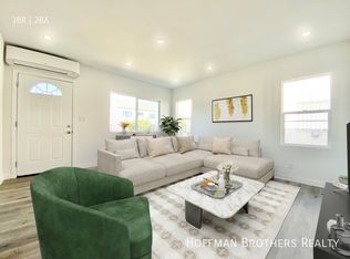1402 1/2 S Bronson Ave, Los Angeles, CA 90019