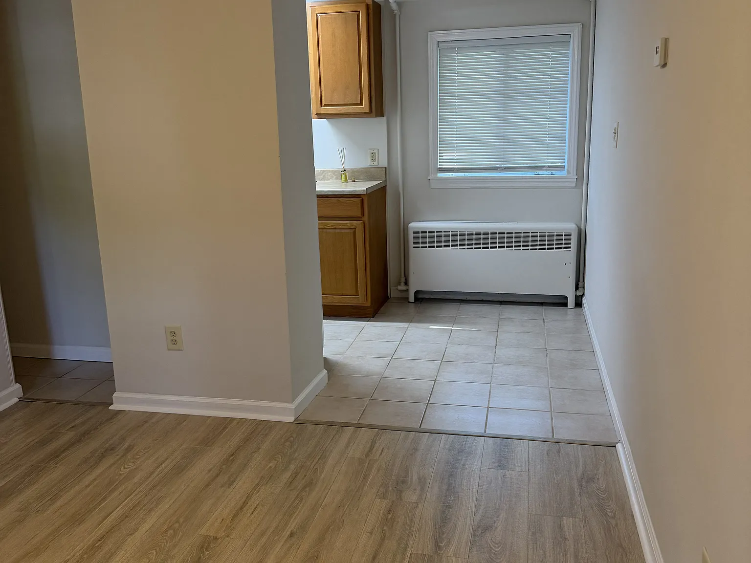 1 bed, 400 sqft, $950 — Photo 2
