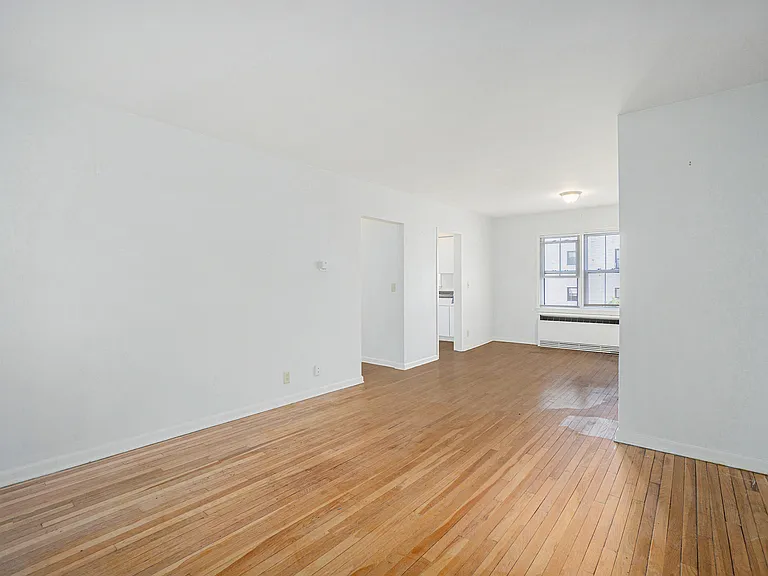 Westnedge Hills Apts — Photo 38