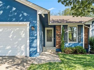 1551 NE Stonewood Dr, Lees Summit, MO 64086