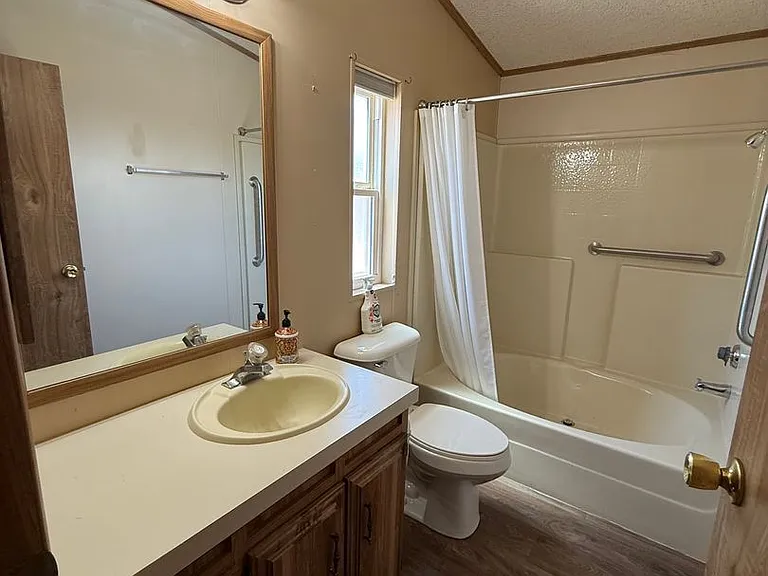 13231 E 38th Pl — Photo 14
