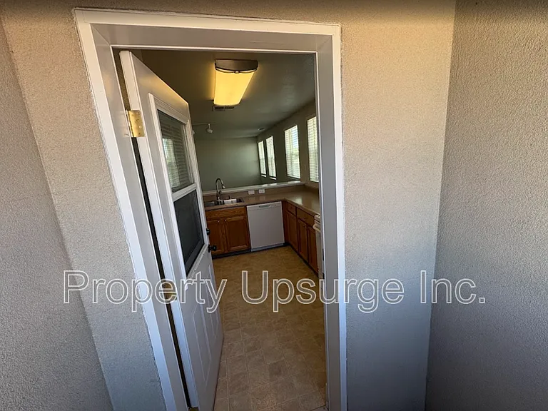 140 N 6th St — Photo 7