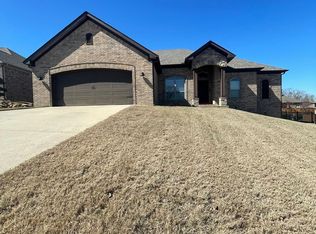 3217 Falling Water Rd, Sherwood, AR 72120