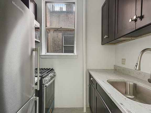 5th image of 425 W 57th St APT 5J