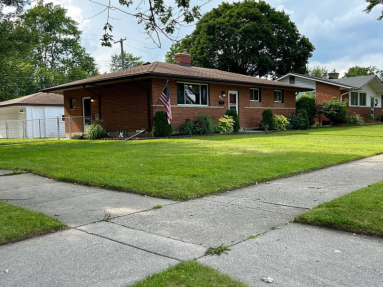 36509 Woodingham Dr — Photo 1