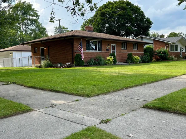 36509 Woodingham Dr, Clinton Township, MI 48035