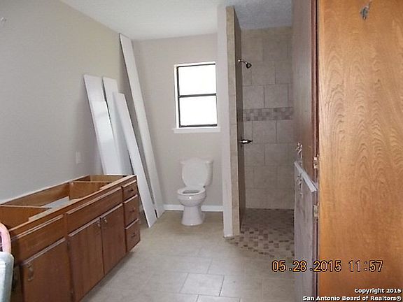 3rd image of 508 W Shady Drive