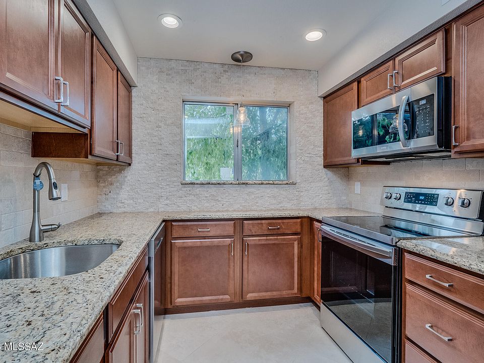 1st image of 3808 N Pasatiempo Pl