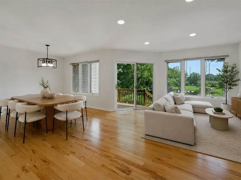 35 Reagan Way — Photo 17