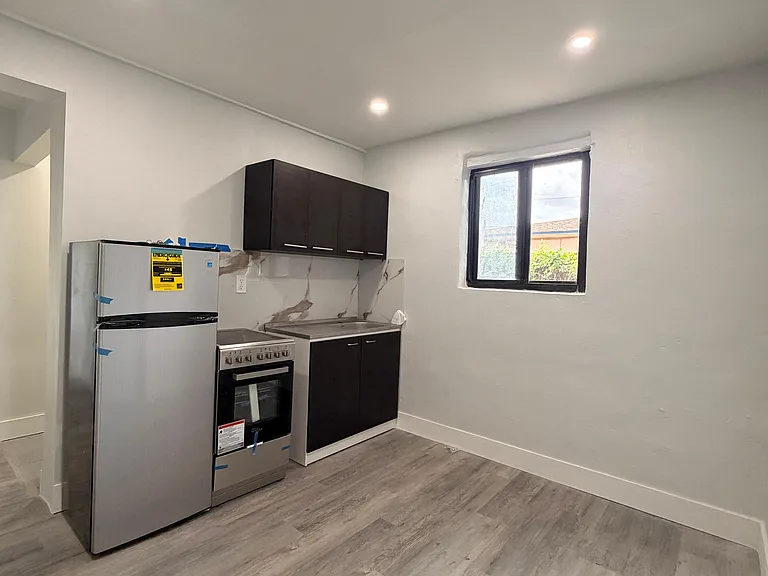 2015 NW 132nd St #1 — Photo 7