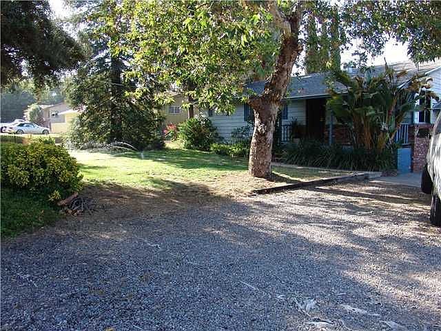 2nd image of 13555 E Lakeview Rd