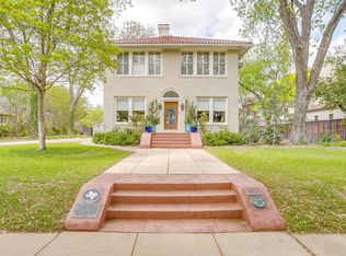 2230 Warner Rd, Fort Worth, TX 76110