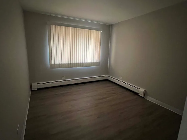 17712 Escanaba Ave #1S — Photo 4