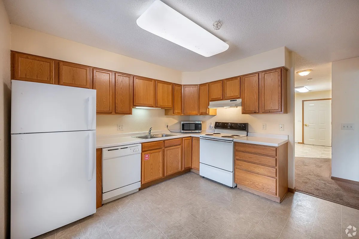 Building Photo - 1063 E Cascade Ave #2