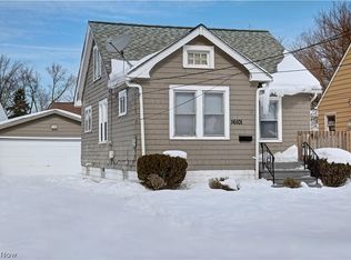 16101 Raymond St, Maple Heights, OH 44137