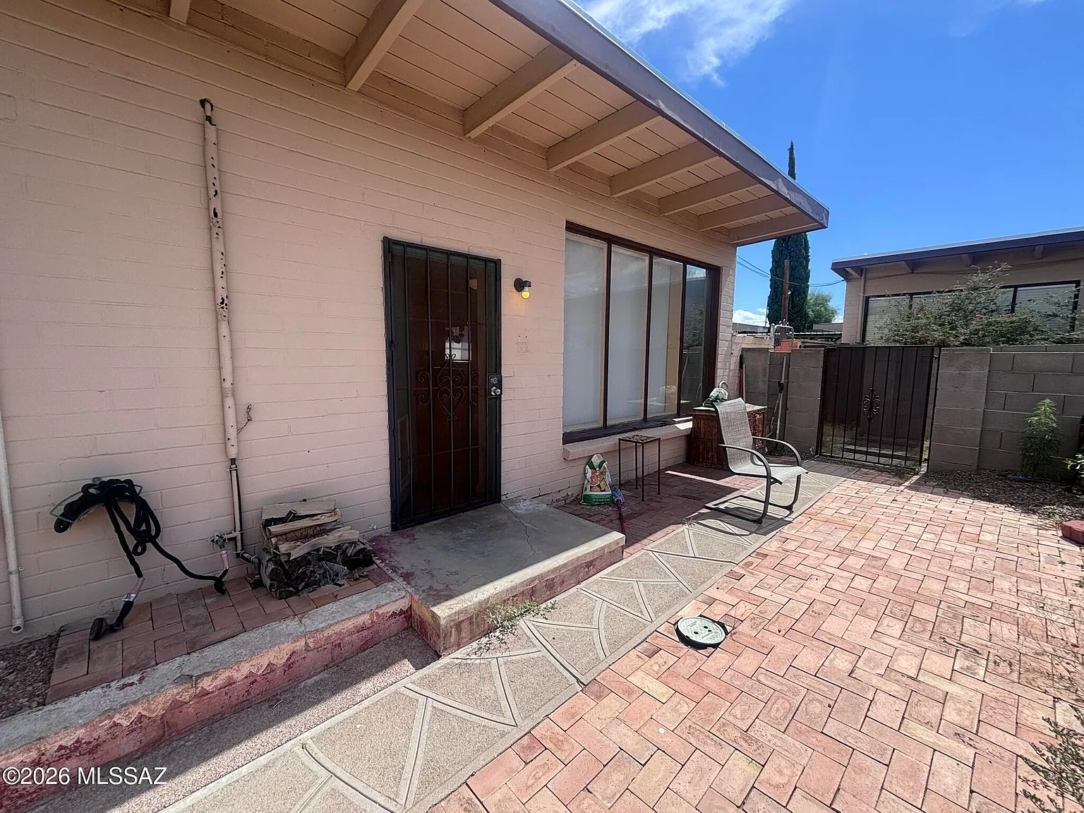 2 bed, 1.0 bath, 5116 sqft, $1,500 — Photo 2