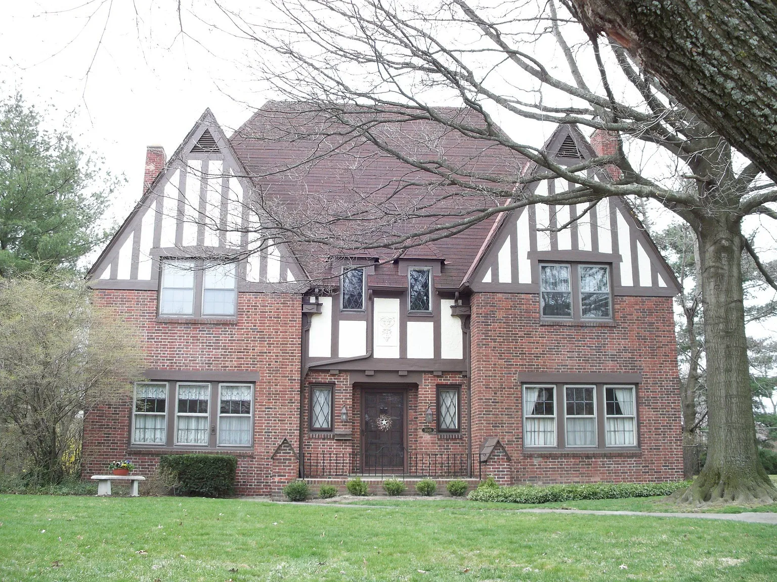 3048 Huntington Rd photo 1