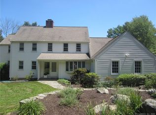 7 Hoplea Rd, Simsbury, CT 06070