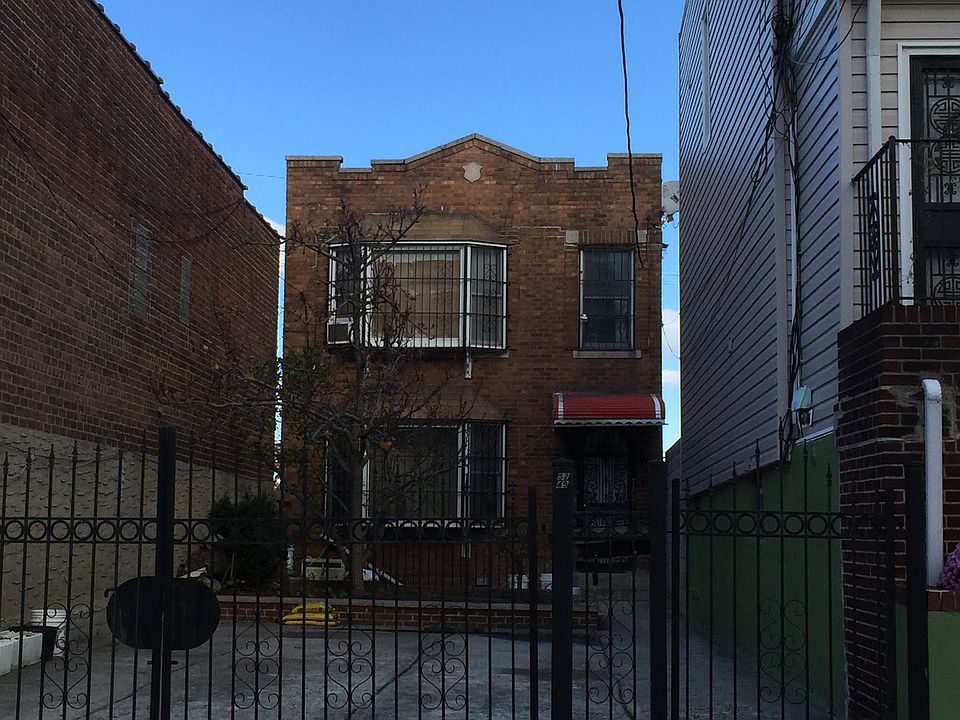 2nd image of 5249 84th St