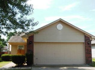 6647 Greendale Ln, Indianapolis, IN