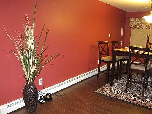 2nd image of 40 Pitchpine Pl