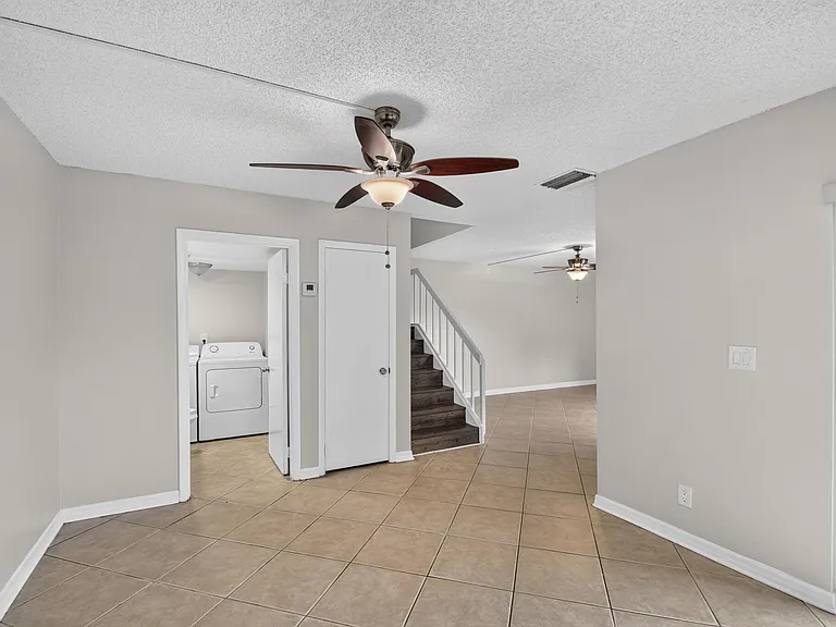 744 Springdale Cir — Photo 9