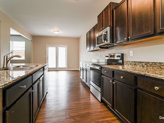 2nd image of 613 Yazzie Pl