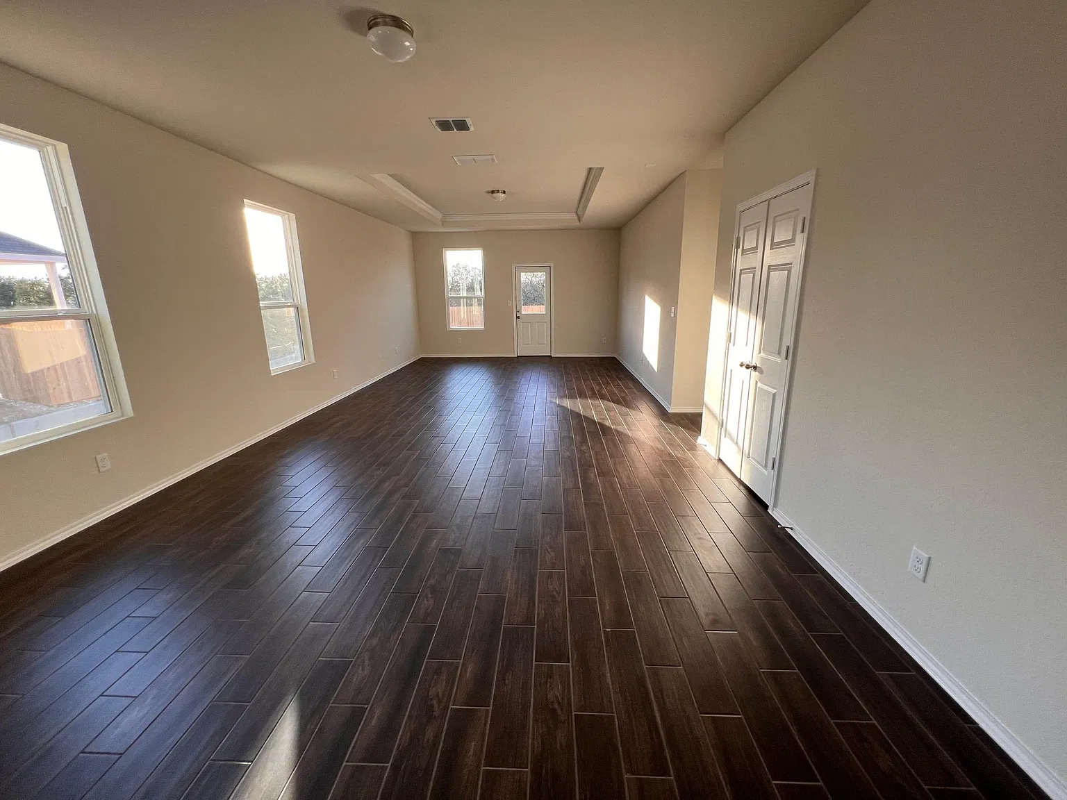3 bed, 1682 sqft, $2,200 — Photo 4