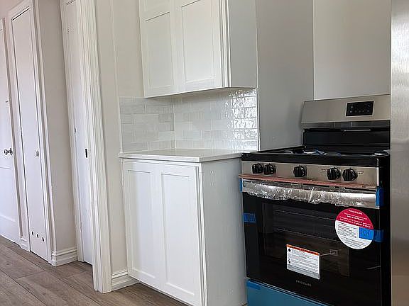 4th image of 1456 E 52nd St S