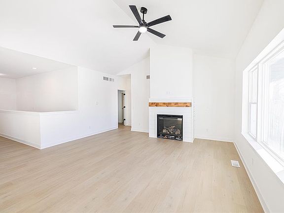 5th image of 1738 East Kyle Circle