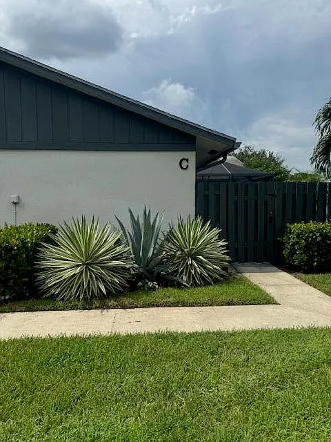 3 bed, 2.0 bath, 1332 sqft, $2,650 — Photo 1