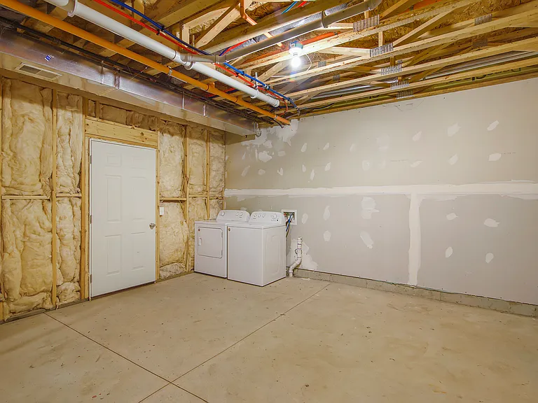 2629 Redwood Ave — Photo 23