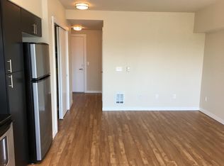 10570 Greenwood Ave N APT 403, Seattle, WA 98133