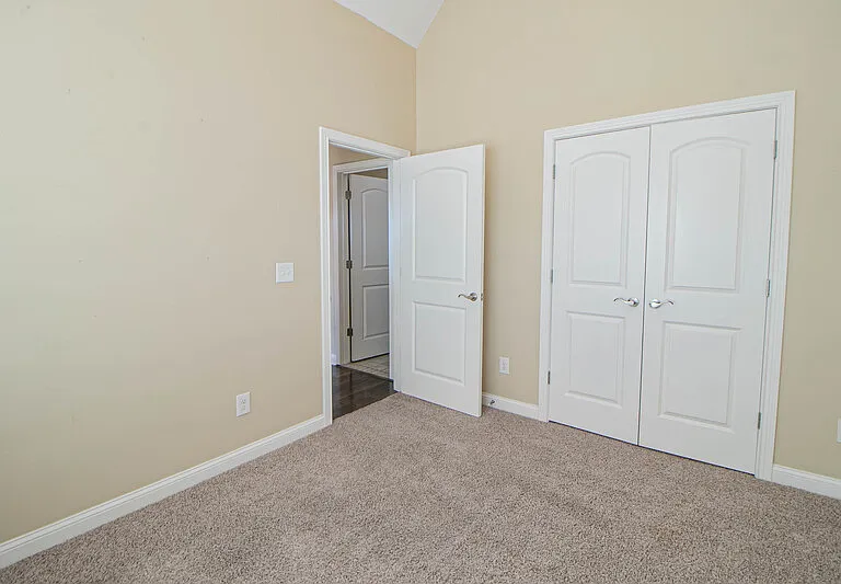 809 Carousel Ct — Photo 16