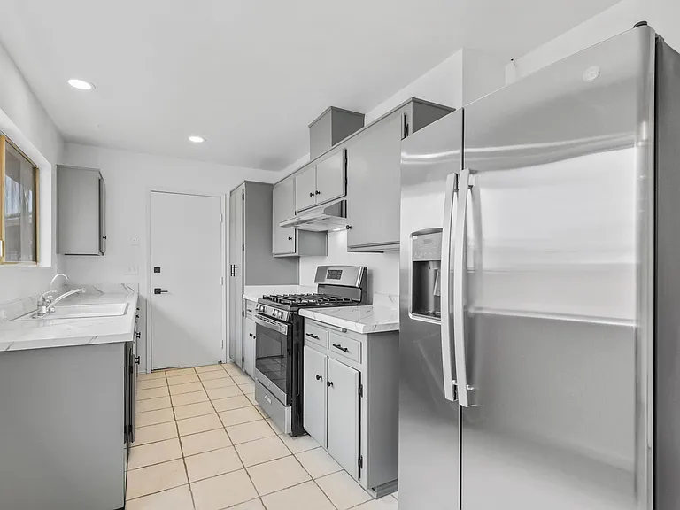 3717 Arruza St — Photo 4