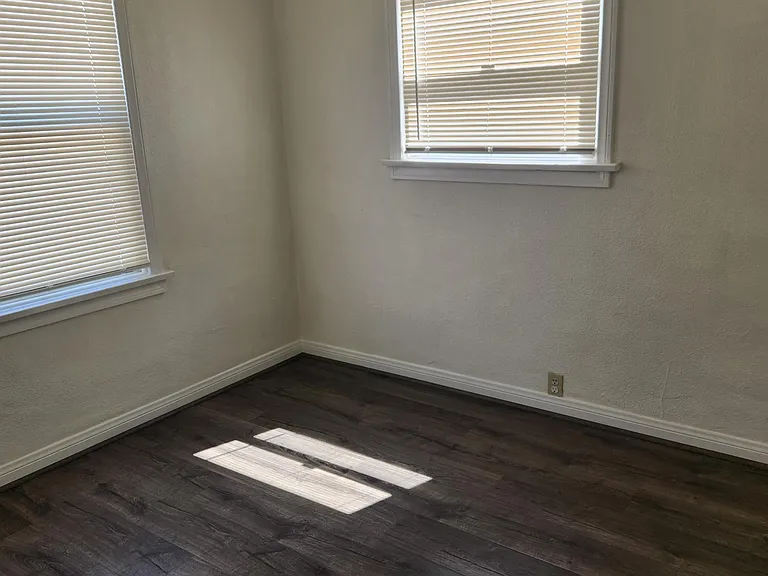 10567 Ohio St — Photo 12
