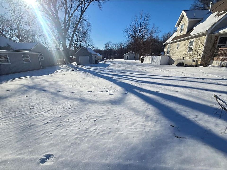 1st image of 1017 Osage St