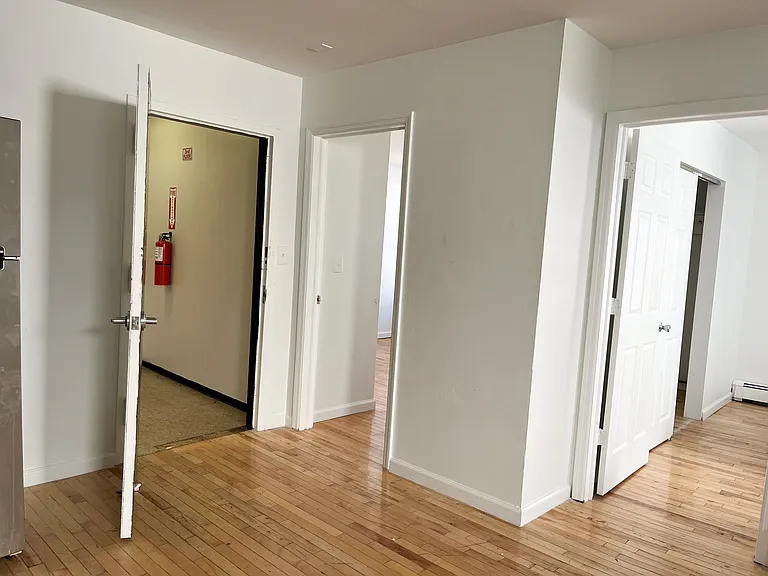 1039 Beach 20th St #2A — Photo 6