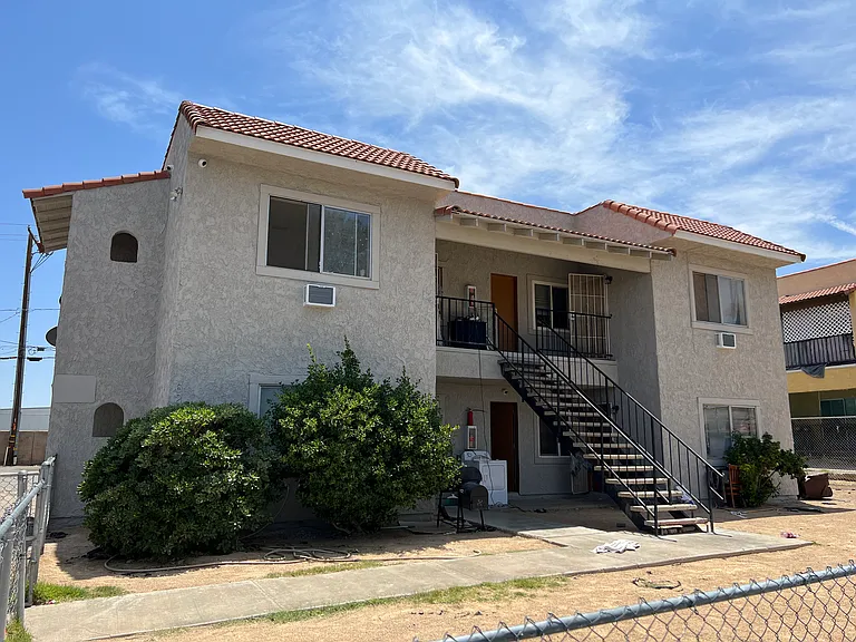 624 E Virginia Way #D — Photo 1