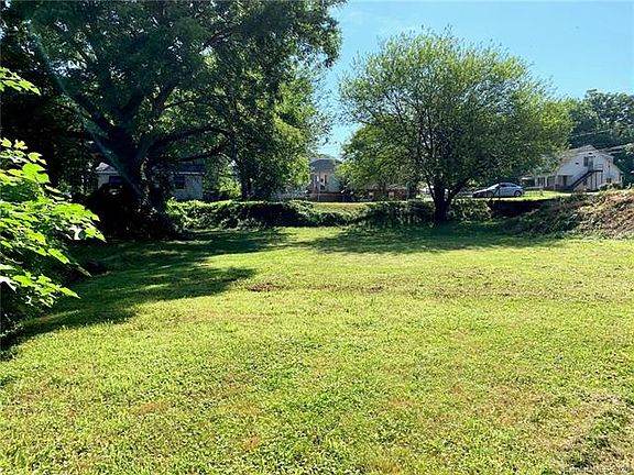 5th image of 306 8th Avenue Dr SW